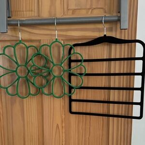 Green Flower and Black Multi-Tier Hangers Bundle (3 in total)